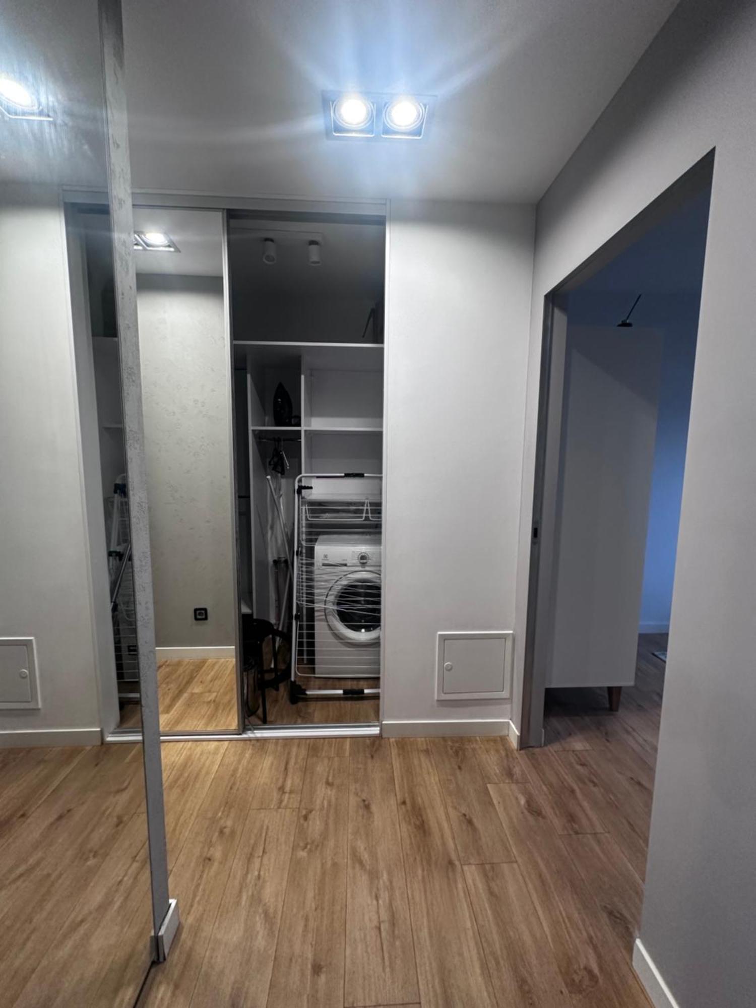 Wislany Apartament Varşovia Exterior foto